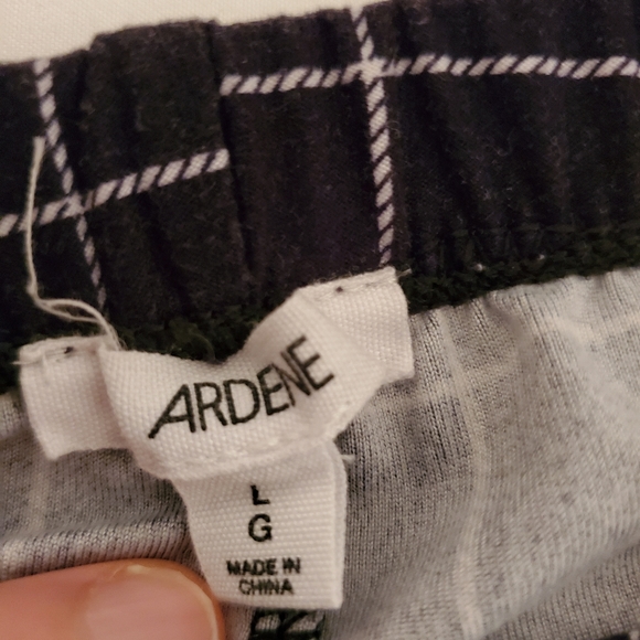 Selling Black and White Grid Leggings - Picture 8 of 8